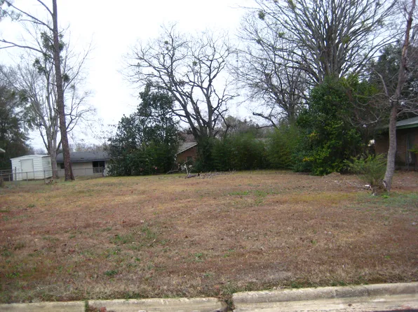 445 Jeffrey Dr, Montgomery, AL 36108
