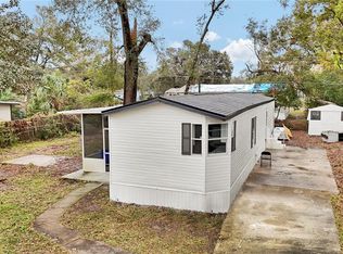354 Center Dr, Deland, FL 32724