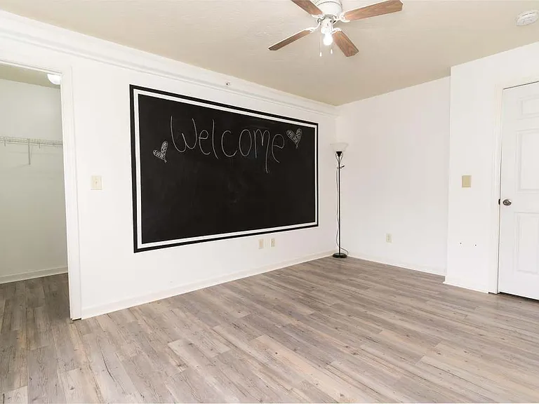 10260 Crossbow Ct #4 — Photo 3