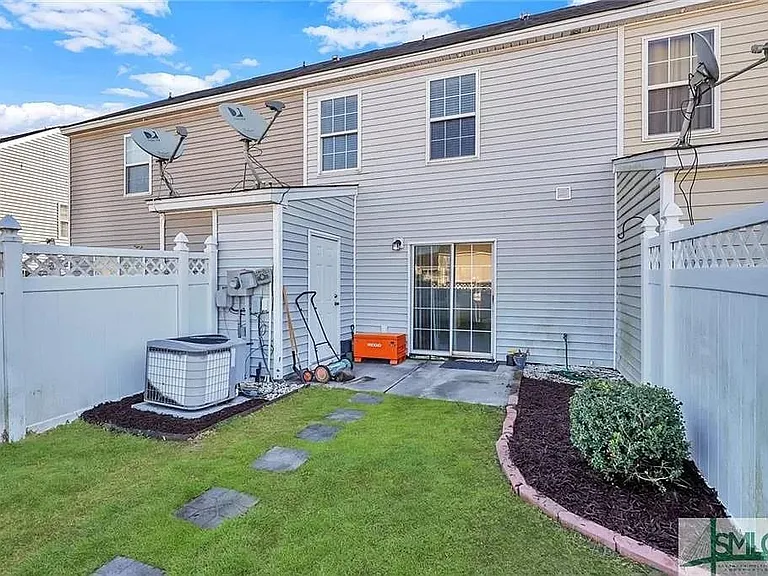 137 Fairgreen St — Photo 25