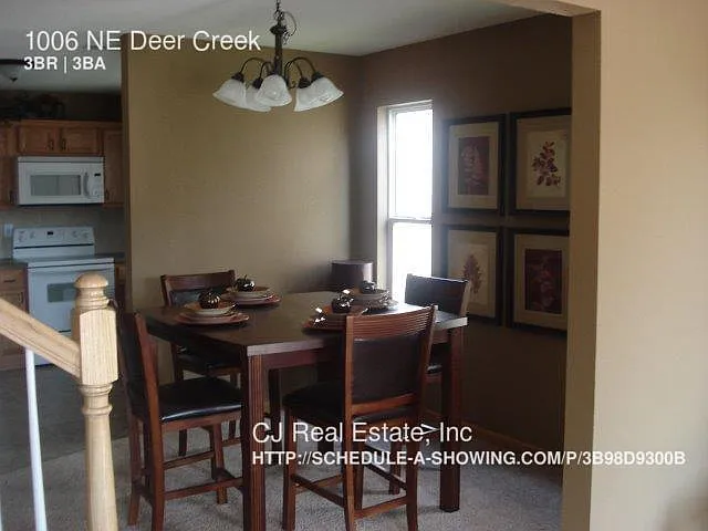 3 bed, 2.5 bath, $1,650 — Photo 4