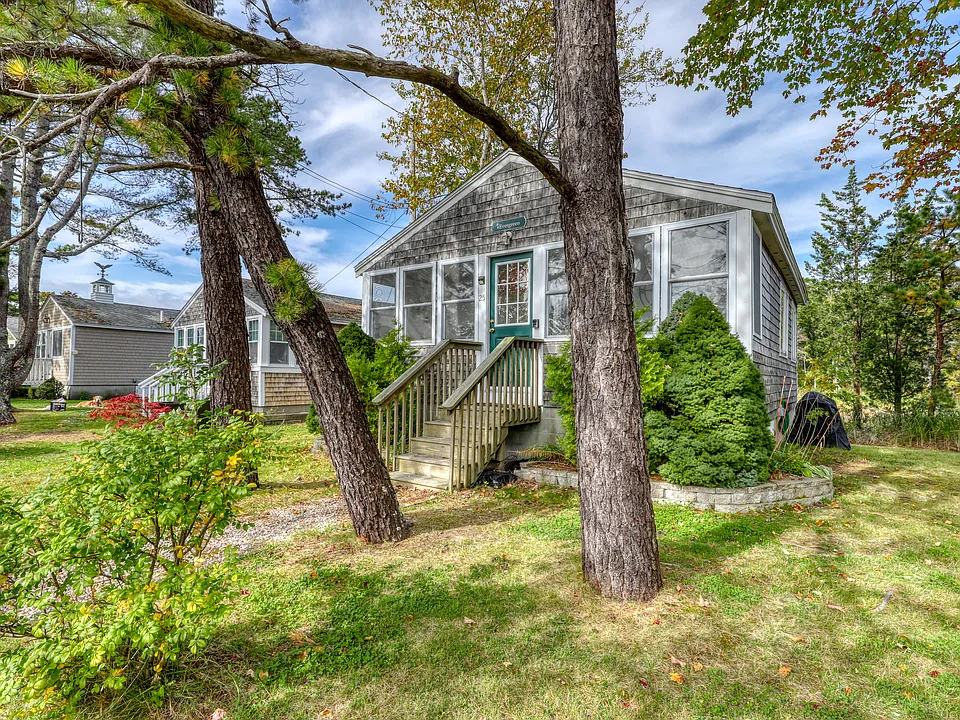25 Dyke Rd