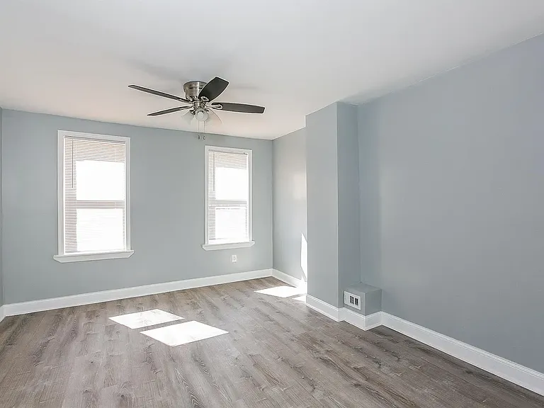 2811 E Venango St — Photo 16
