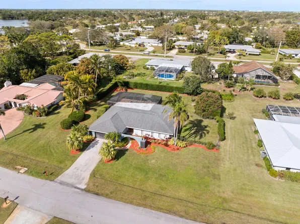 1721 SE Canora Road, Port St Lucie, FL 34952