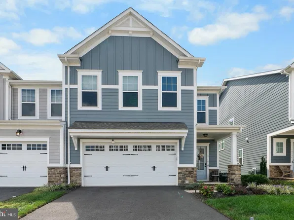 18140 Moss Garden Rd, Dumfries, VA 22026