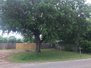 801 W Village Rd, Salado, TX 76571