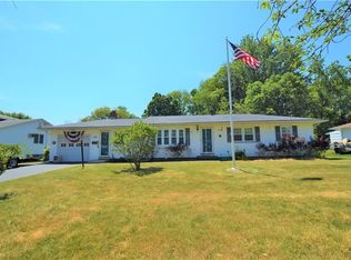 118 Mendota Dr, Rochester, NY 14626