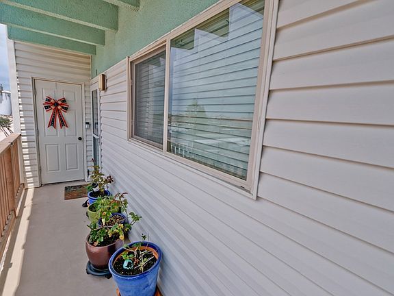 2nd image of 1016 Tarpon Ave #12