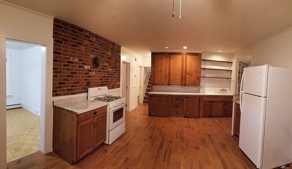 Building Photo - 63 Harrington St #2
