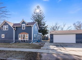 105 E 2nd St, Hartford, SD 57033
