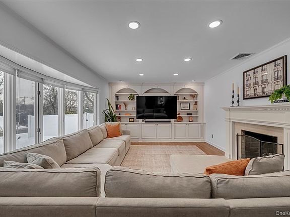 2nd image of 1A Orchard Farm Road