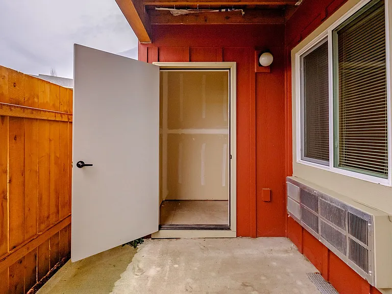 Lafayette Place Apartments — Photo 55
