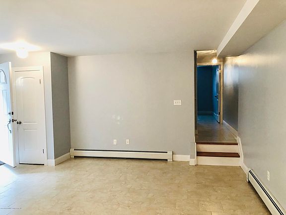 4th image of 16 Malibu Ct #2