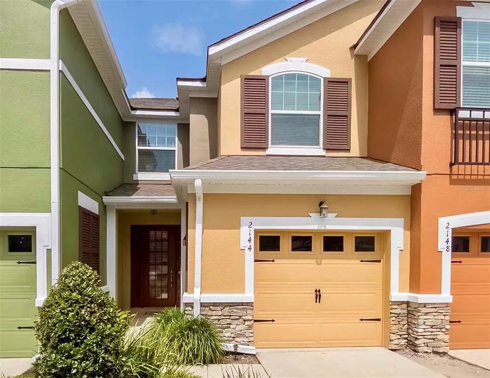 3 bed, 2.5 bath, 1514 sqft, $2,050 — Photo 1