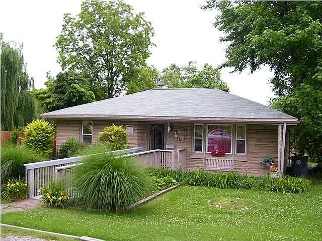 1026 Sheffield Dr photo 1