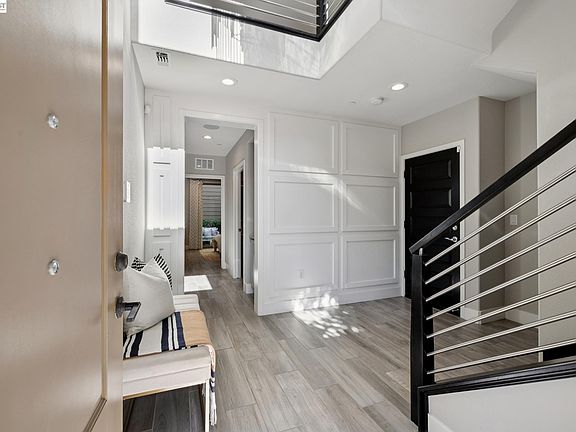 5th image of 5952 Hadley Rd