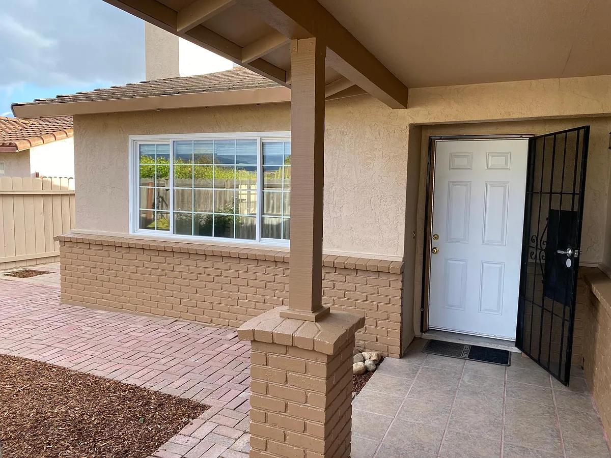 Building Photo - 533 Chardonnay Dr