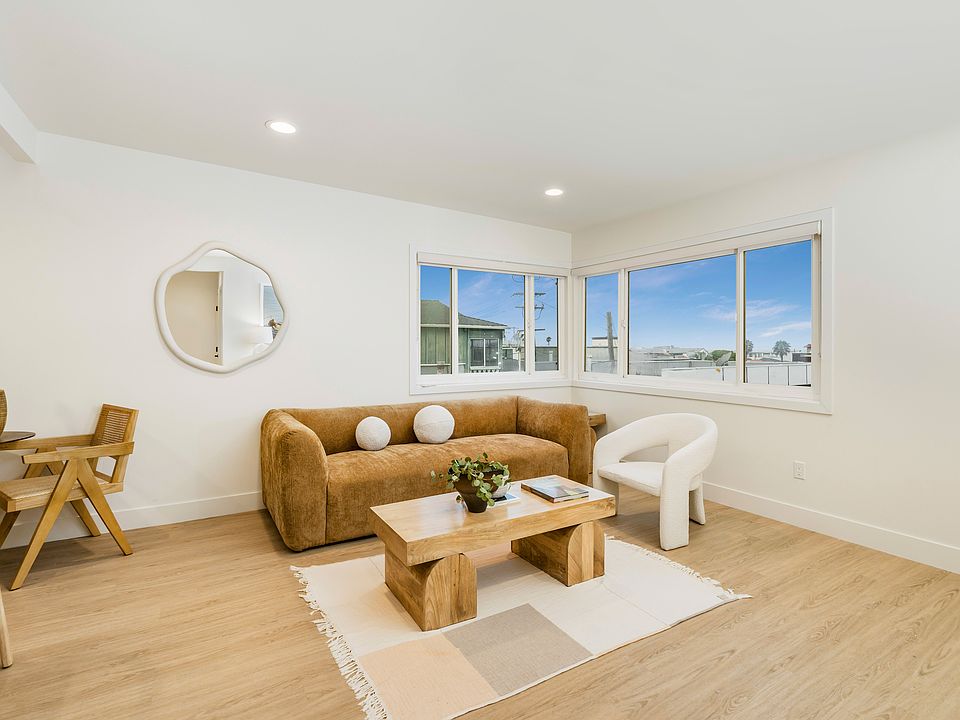 Unit 10 - Living Room