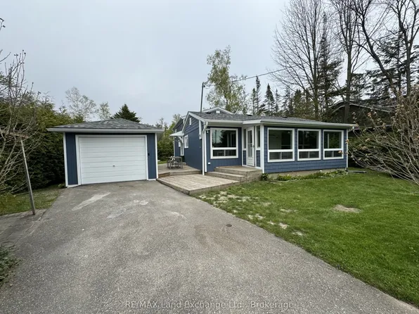 272 Huron Rd, Huron Kinloss, ON N2Z 2X3