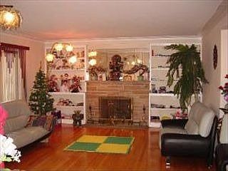 4th image of 3302 W Arthur Ave