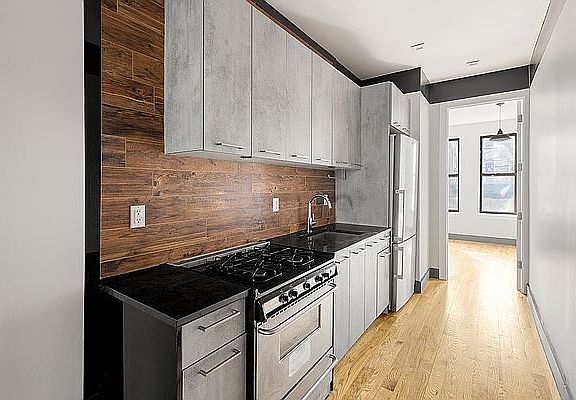 3rd image of 704 Mac Donough St #1B