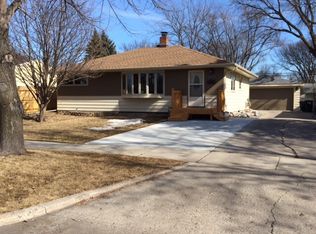 2213-9 1/2 St N, Fargo, ND 58102