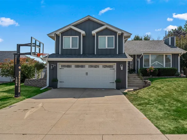 2409 N 7th Ave E, Newton, IA 50208