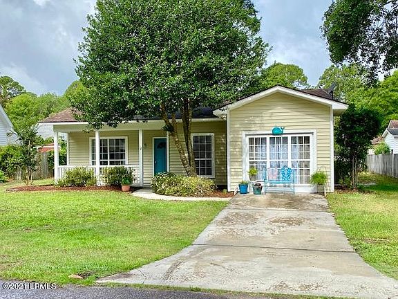 3rd image of 37 Cedar Crest Circle