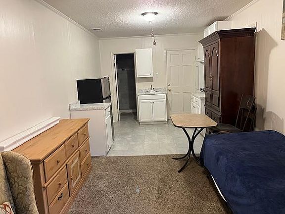 3rd image of 2098 Goldbrier Ln #B