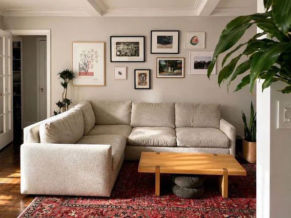 333 East 53rd Street image 1 of 14