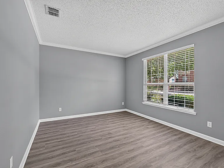 1531 Timber Ridge Dr — Photo 3