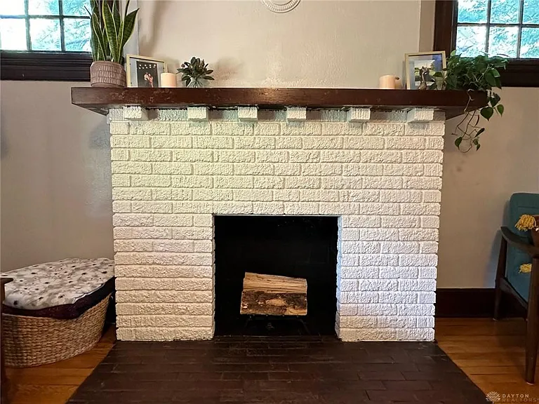 2319 S Dixie Dr — Photo 8