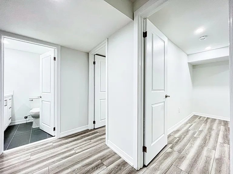 88 Hewitt Cres #LOWER — Photo 10