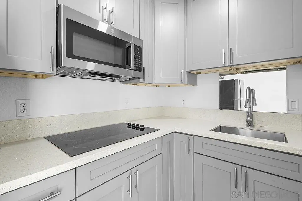 1 bed, 1.0 bath, 625 sqft, $2,000 — Photo 3