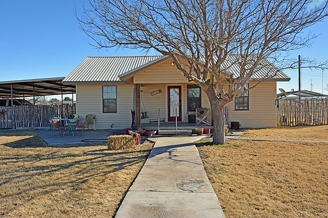1st image of 2754 N Tripp Ave