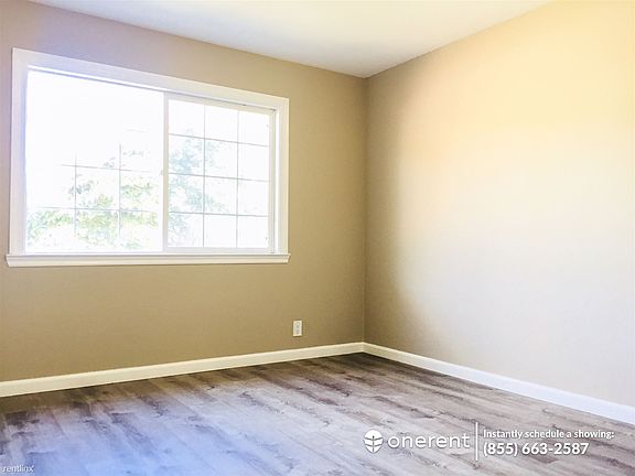 2nd image of 1133 Henderson Ave