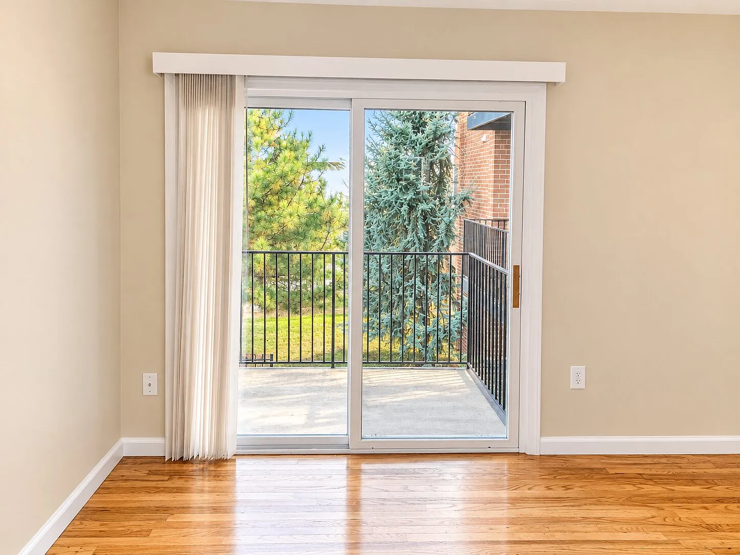 2 bed, $1,595 — Photo 4