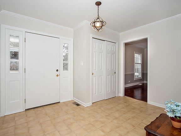 4th image of 8011 Concord Dr