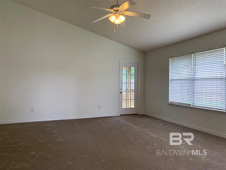16215 Mansion St — Photo 6