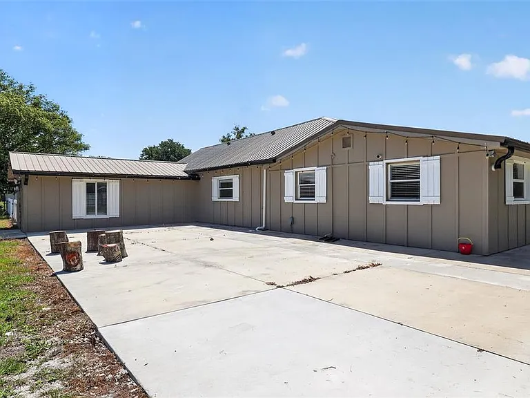 3240 Apfel Rd — Photo 4