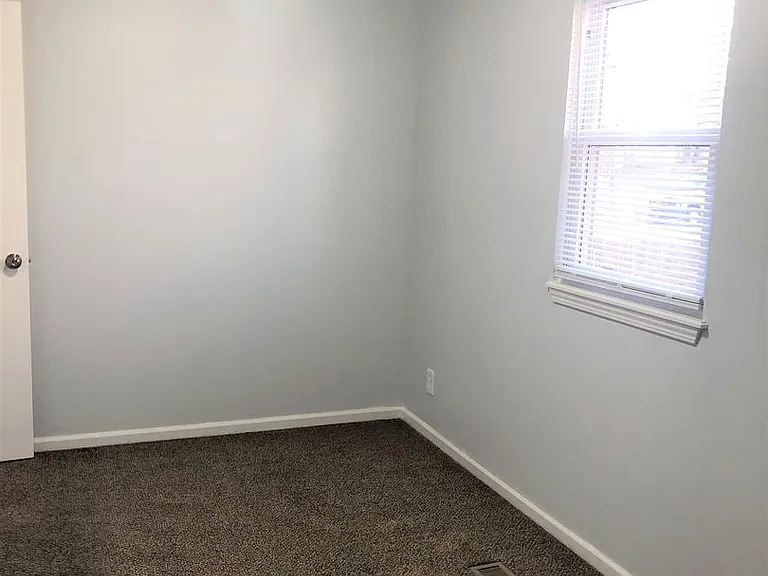 536 Buttinger Pl — Photo 4