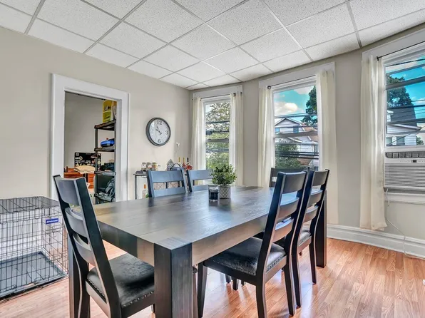 699 Elm Street image 21 of 39