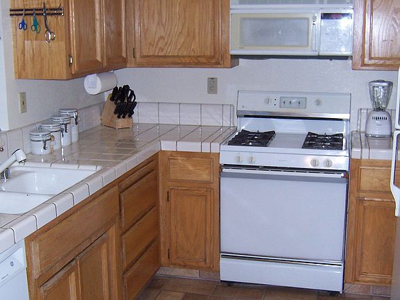 4th image of 8412 Dartford Dr