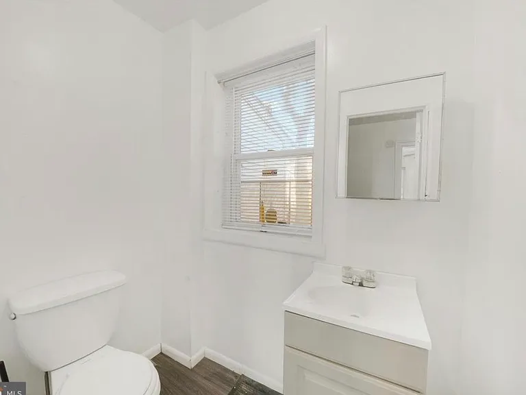 1133 Clover Ln — Photo 7