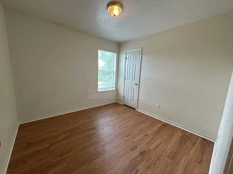 1407 Dugger, Killeen — Photo 12