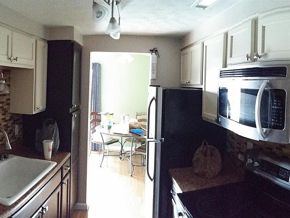 4th image of 1004 Lookout Trl APT E