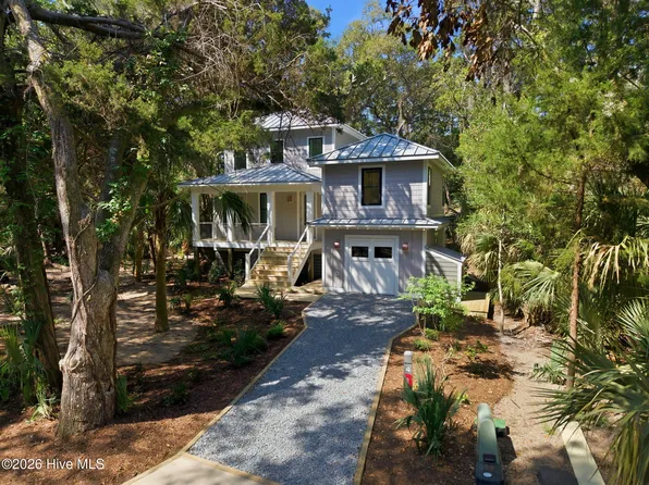 4 Dogwood Trail, Bald Head Island, NC 28461