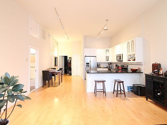4th image of 277 Church St Fl 3
