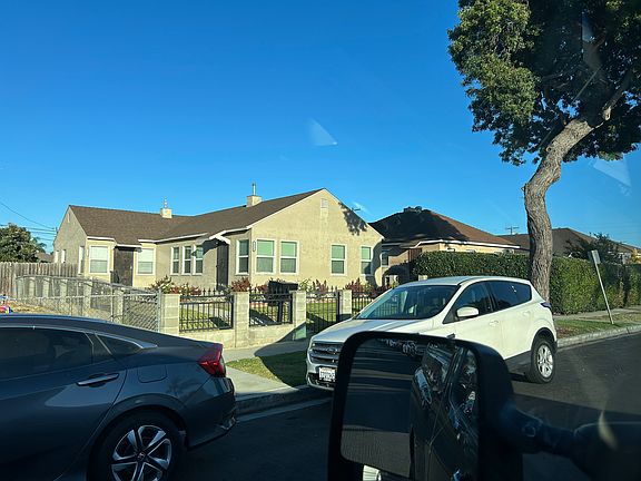 3rd image of 2236 Euclid Ave