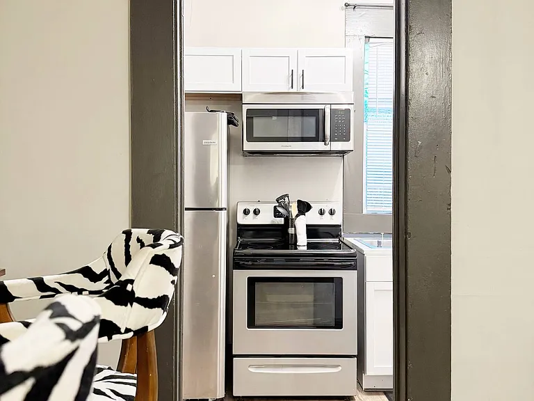 133 Washington Ave #2 — Photo 4
